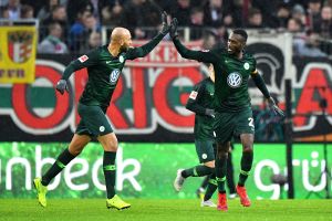 שחקני וולפסבורג חוגגים