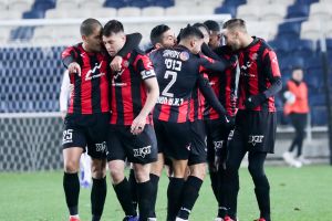 שחקני הפועל קטמון חוגגים