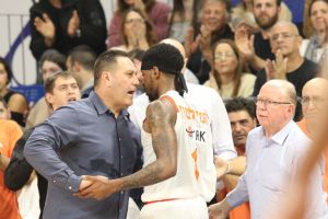 אלכס המילטון עם גיא גודס