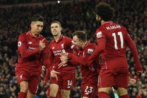 שחקני ליברפול חוגגים