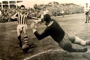 אשר בלוט מול אברהם בנדורי