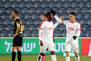 דן ביטון, יצחק אספה