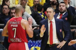 ואסיליס ספאנוליס, דיוויד בלאט