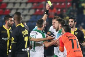 לירן ליאני מרחיק את ג'ורג' מנדז'ק