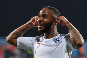 סטרלינג חוגג