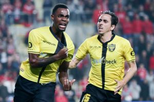 פרדי פלומיין, יוסי בניון