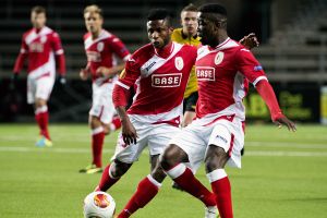 ג'ופרי ביה עם מישי באטשואיי