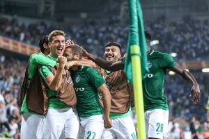 ירדן שועה ושחקני מכבי חיפה