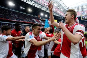 מתיאס דה ליכט, דושאן טאדיץ'