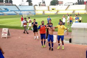 שחקני מכבי הרצליה חוגגים