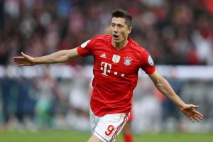 לבנדובסקי חוגג