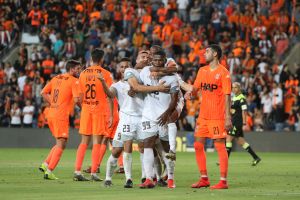 שחקני הפועל חדרה חוגגים