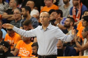 מאמן הפועל חולון