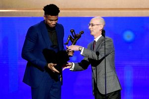 יאניס אנטטוקומפו