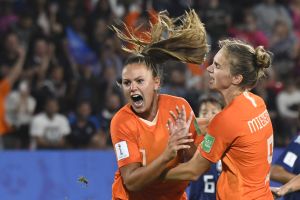 שחקניות נבחרת הולנד חוגגות