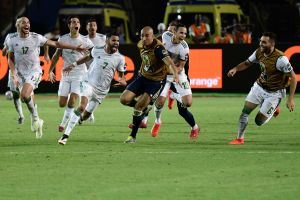 שחקני אלג'יריה חוגגים