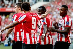 שחקני איינדהובן חוגגים