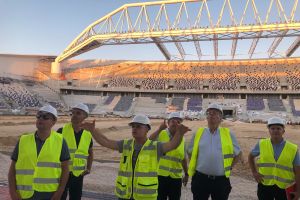 אנשי המנהלת וההתאחדות באצטדיון בלומפילד