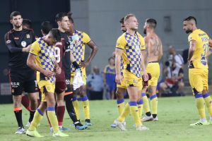 שחקני מכבי תל אביב מאוכזבים