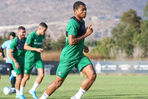 איקוום אוטין