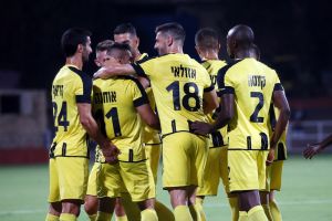 שחקני בית"ר ירושלים חוגגים