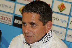 עמוס מנסדורף