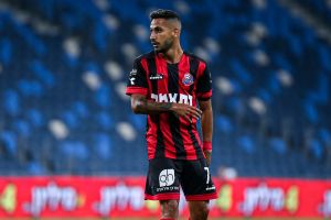 אלמוג בוזגלו