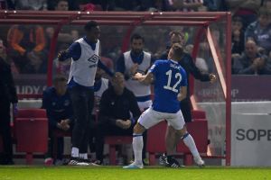 שחקני אברטון חוגגים