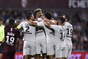 שחקני פריז סן ז'רמן חוגגים