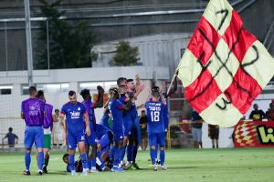 שחקני מ.ס אשדוד חוגגים