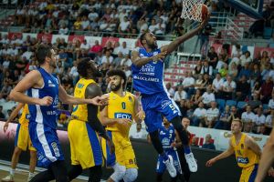 אותלו האנטר, אלייז'ה בראיינט