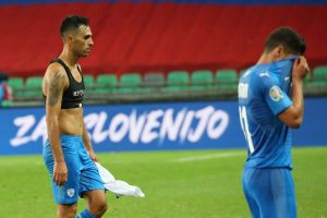 שחקני נבחרת ישראל מאוכזבים