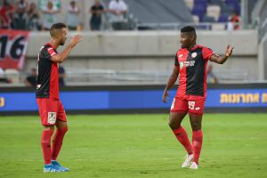 לוסיו, אליאל פרץ