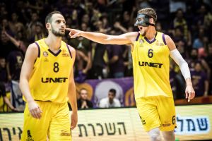 טי.ג'יי קליין, עמית שמחון