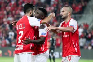 נייג'ל האסלביינק, בן ביטון, בן שהר