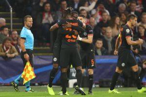 שחקני צ'לסי חוגגים