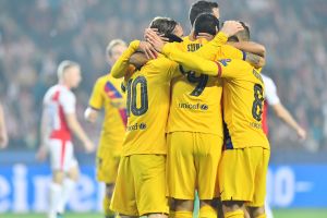 שחקני ברצלונה חוגגים