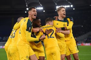 ניר ביטון ושחקני סלטיק חוגגים