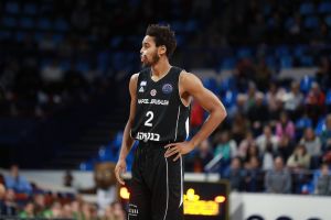 אייזיאה קאזינס