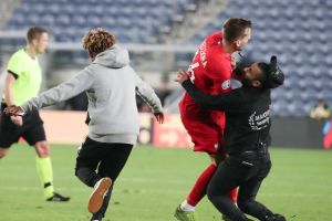 שחקן פולין נפגע ממאבטח