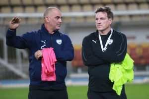 אנדי הרצוג, אלון חזן