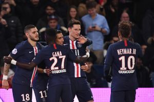 שחקני פריז סן ז'רמן חוגגים