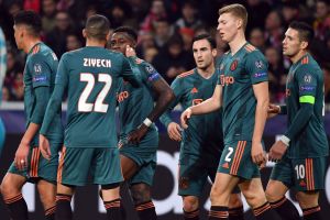 שחקני אייאקס חוגגים