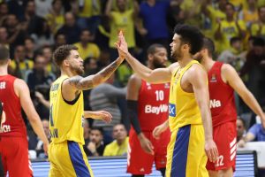 סקוטי ווילבקין, אלייז'ה בראיינט