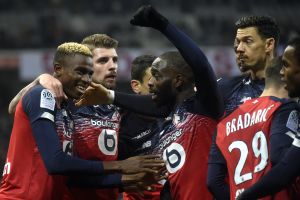 שחקני ליל חוגגים