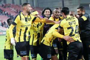 שחקני בית"ר ירושלים חוגגים