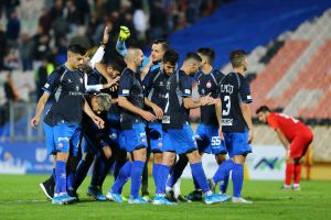 ארנסטס שטקוס ושחקני הפועל באר שבע