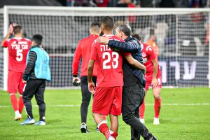 ניר קלינגר, רז שלמה