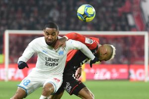 ג'ורדן אמאבי נאבק עם ראפיניה