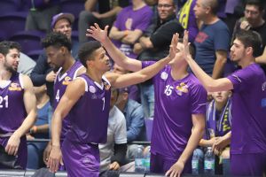 שחקני עירוני נהריה חוגגים